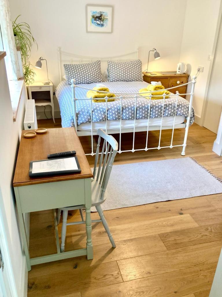 Westbury Cross House Bed & Breakfast Dış mekan fotoğraf