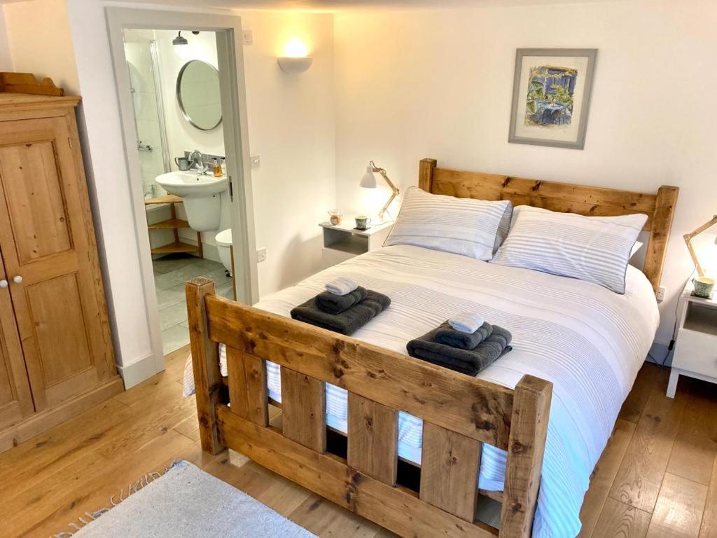 Westbury Cross House Bed & Breakfast Dış mekan fotoğraf