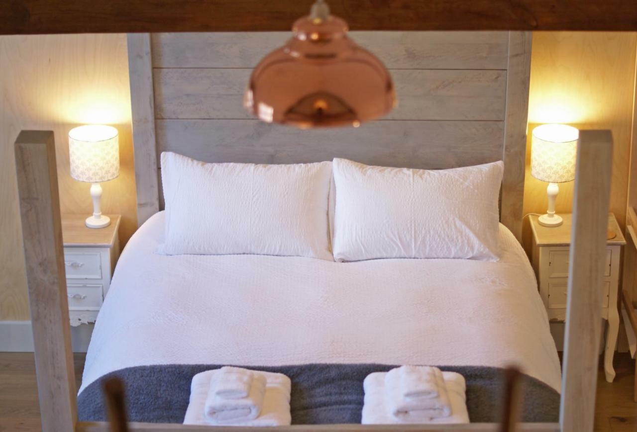Westbury Cross House Bed & Breakfast Dış mekan fotoğraf